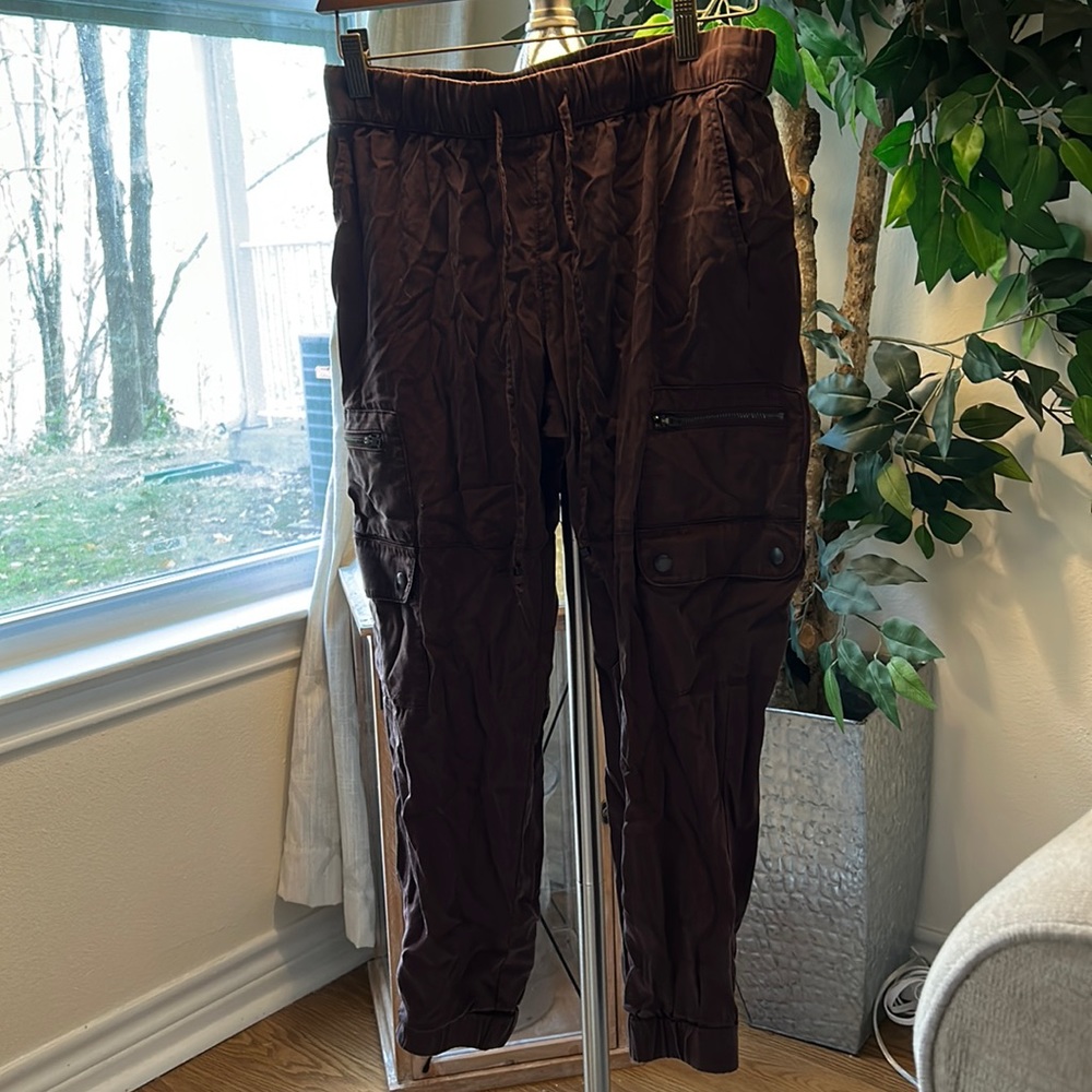 Cinched ankle pants